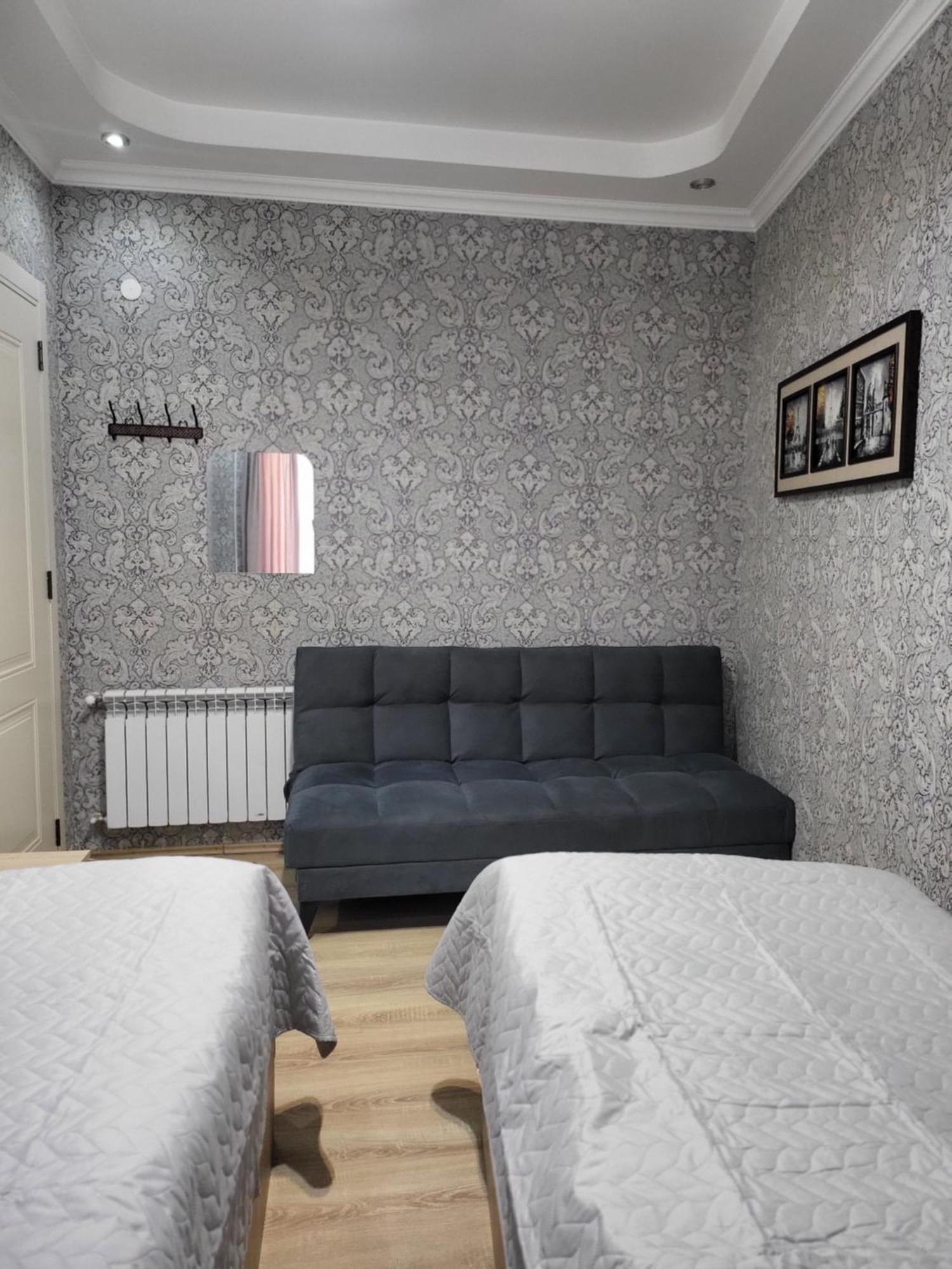 Guesthouse Sabina ティビリシ エクステリア 写真