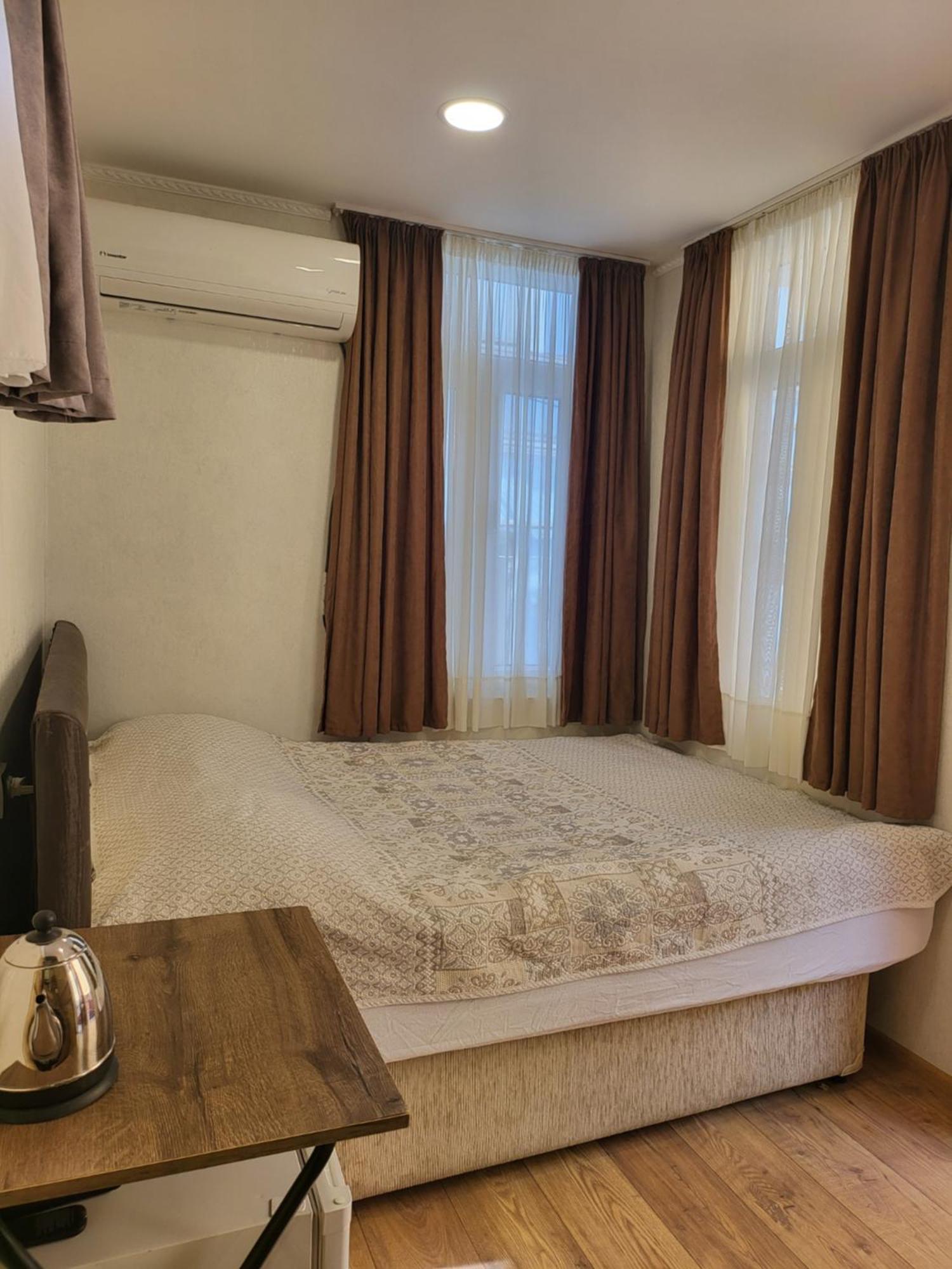Guesthouse Sabina ティビリシ エクステリア 写真