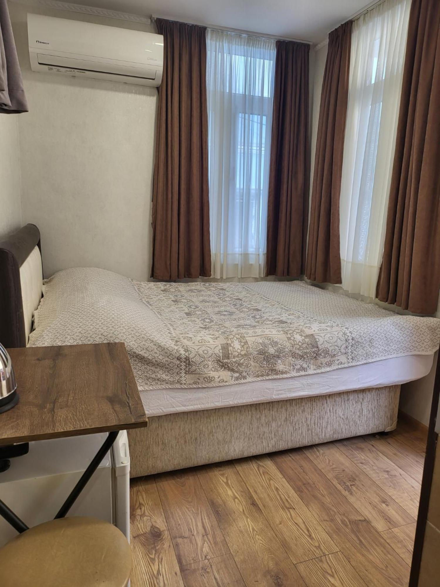 Guesthouse Sabina ティビリシ エクステリア 写真